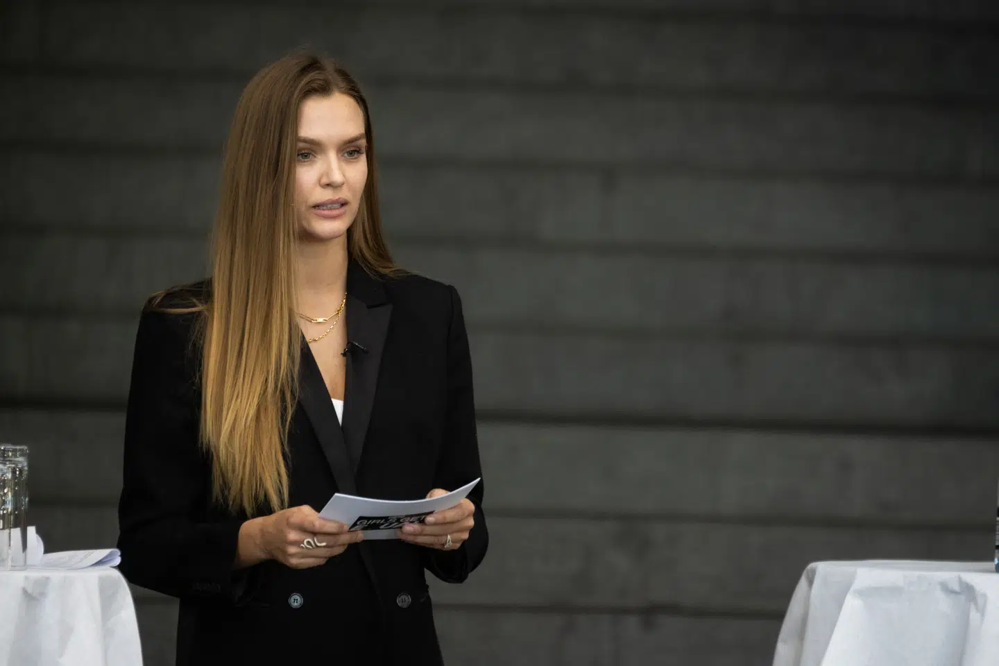 I sin tale under markeringen af FN's Pigedag referede Josephine Skriver flere gange til kronprinsessen. Hendes pointe var, at alle burde have lige rettigheder verden over, fordi det er uretfærdigt, at tilfældighederne afgører det. For kun »nogen af os bliver født på Tasmanien og vokser op og bliver prinsesse,« som hun sagde med et smil, der blev gengældt af Mary.