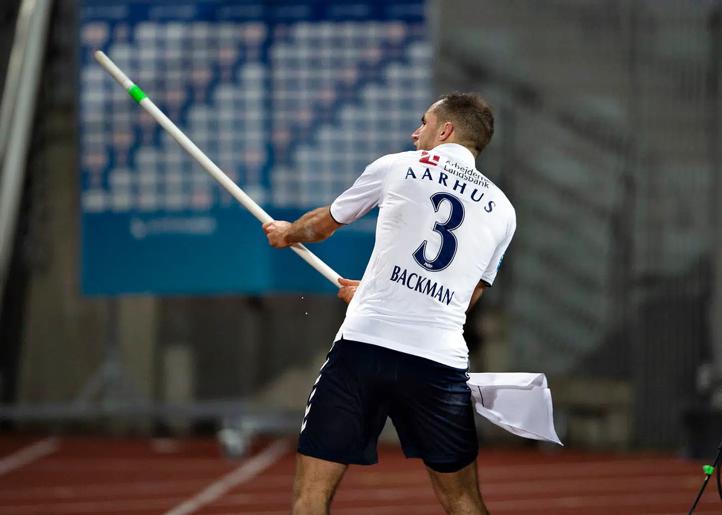 AGF's Pierre Kanstrup har scoret til 1-0 og AGF's Niklas Backman svinger med hjørneflaget i Superligakampen mellem AGF og Hobro IK på Ceres Park i Aarhus , mandag 17. december 2018.. (Foto: Henning Bagger/Ritzau Scanpix)