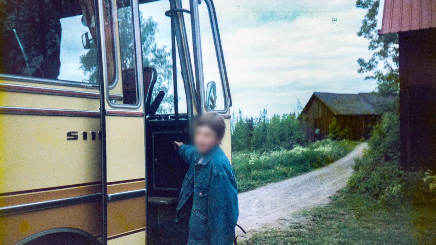 Den gule skolebus, der fragtede kostskolebørnene til og fra Gravenshoved, når de havde været på weekendbesøg hjemme hos forældrene.