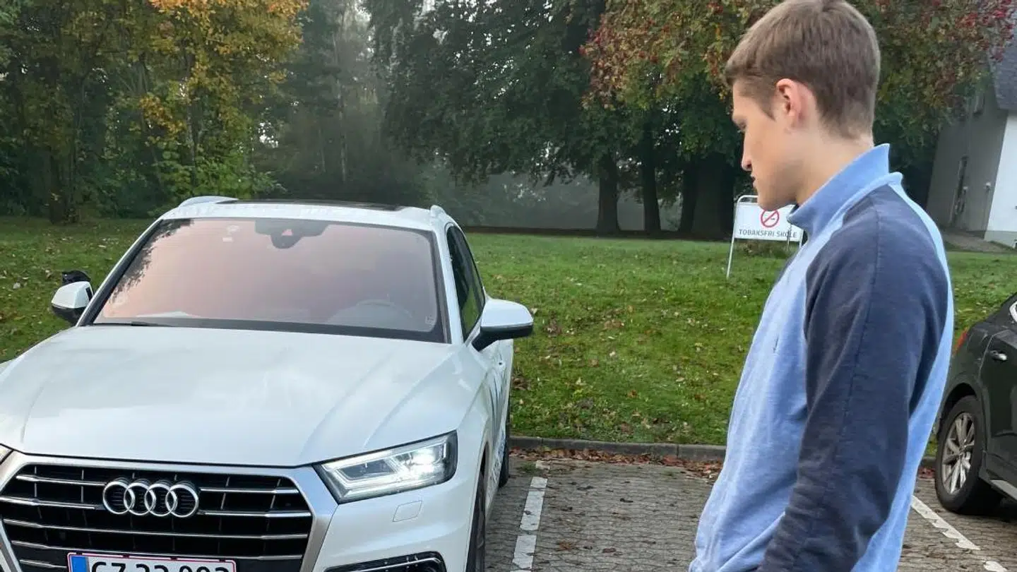 Mohamad Saadas elev stod fredag tilbage med en tom Audi, selvom de havde booket tid til en køreprøve. Foto: Mohamad Saada