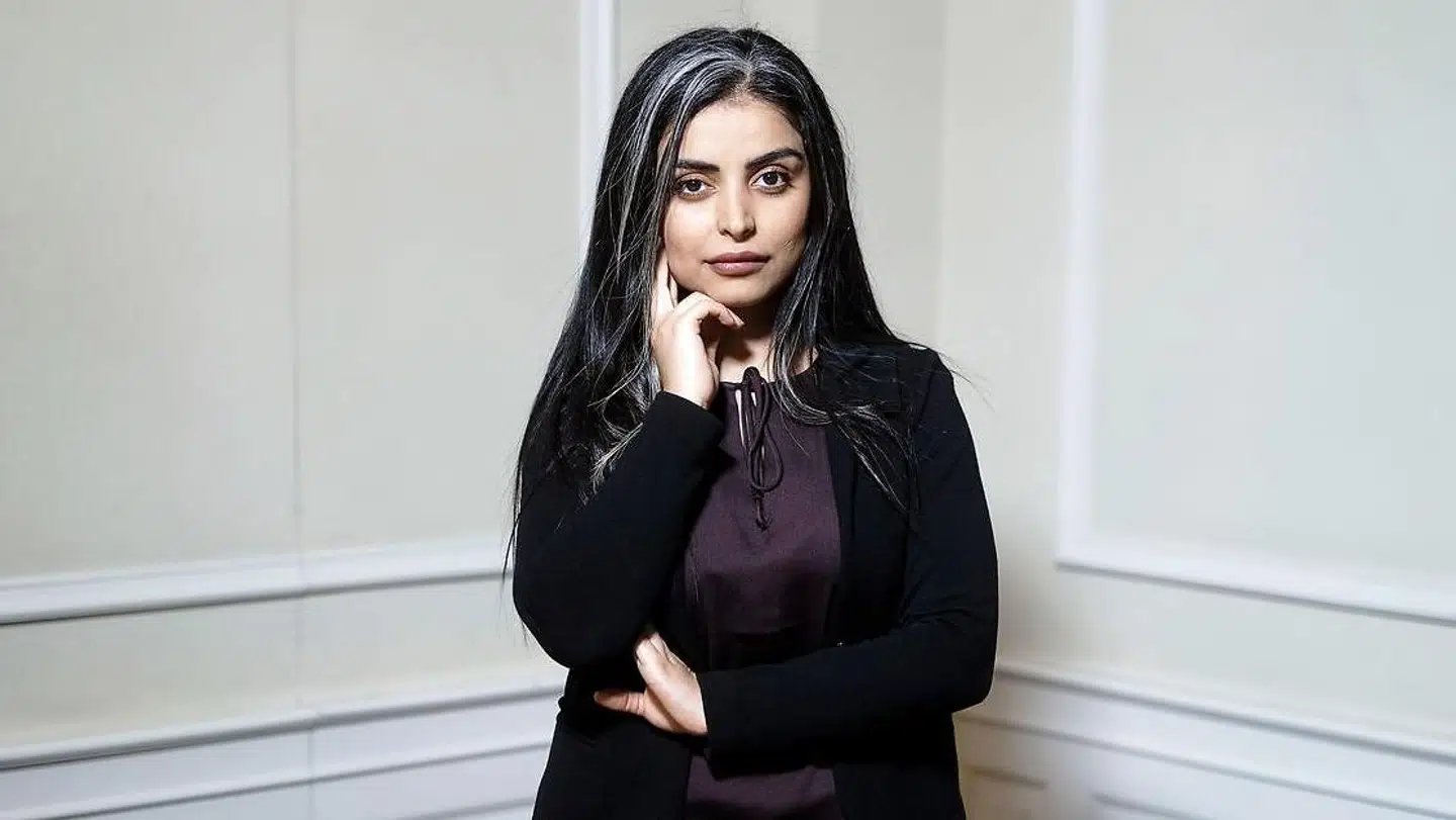 Forfatteren Sara Omar blev sammenlignet med Yahya Hassan efter sin roman, 'Dødevaskeren'.