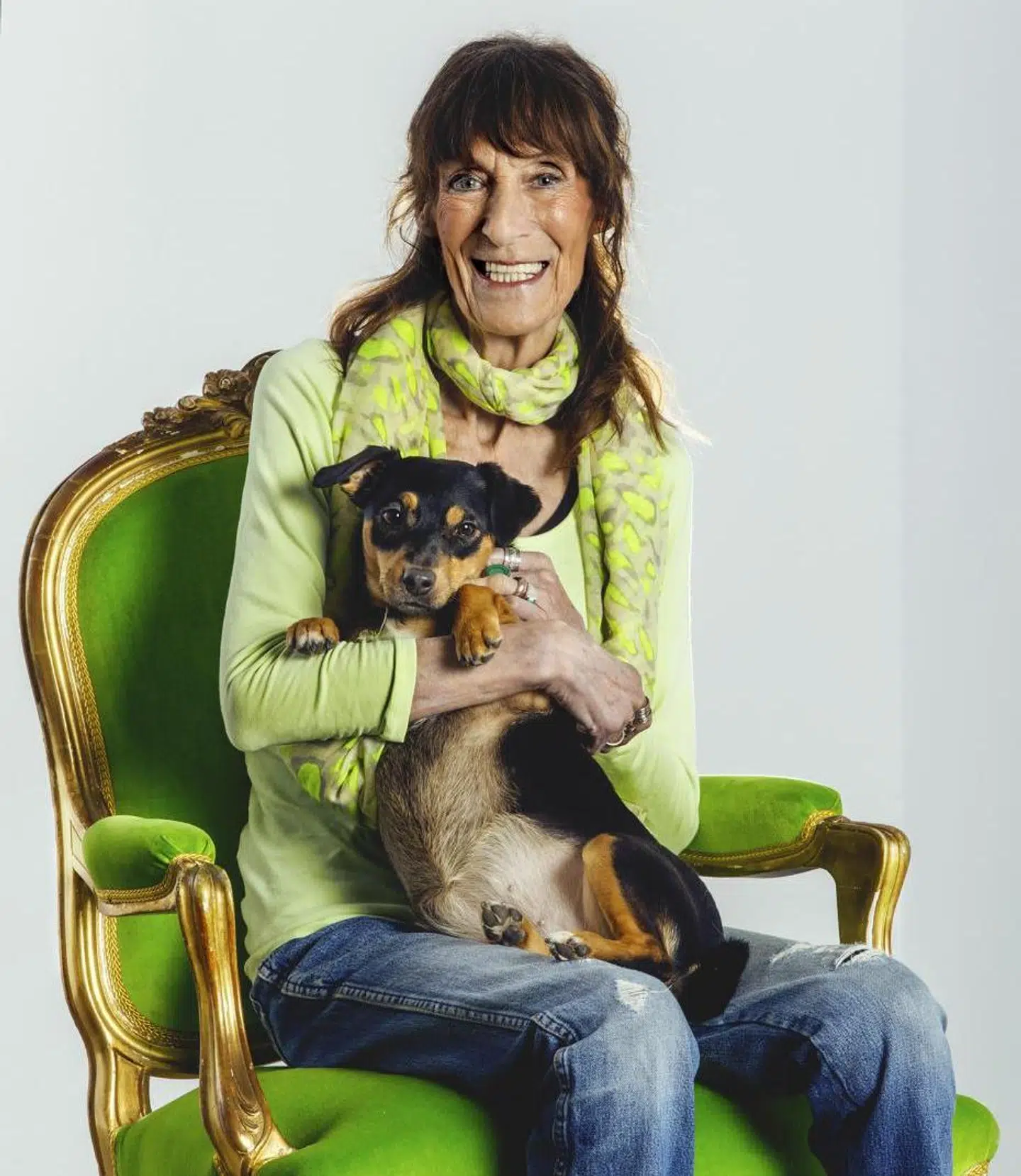 Linse Kesslers afdøde mor, Ann Patricia 'Mopper' Christiansen, med hunden Pixie.
