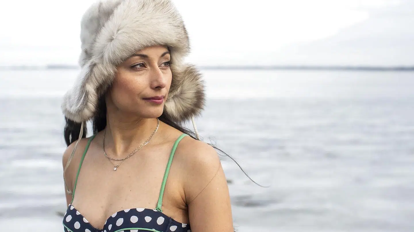 Susanna Søberg vinterbader selv og forsker i de positive effekter ved at vinterbade.