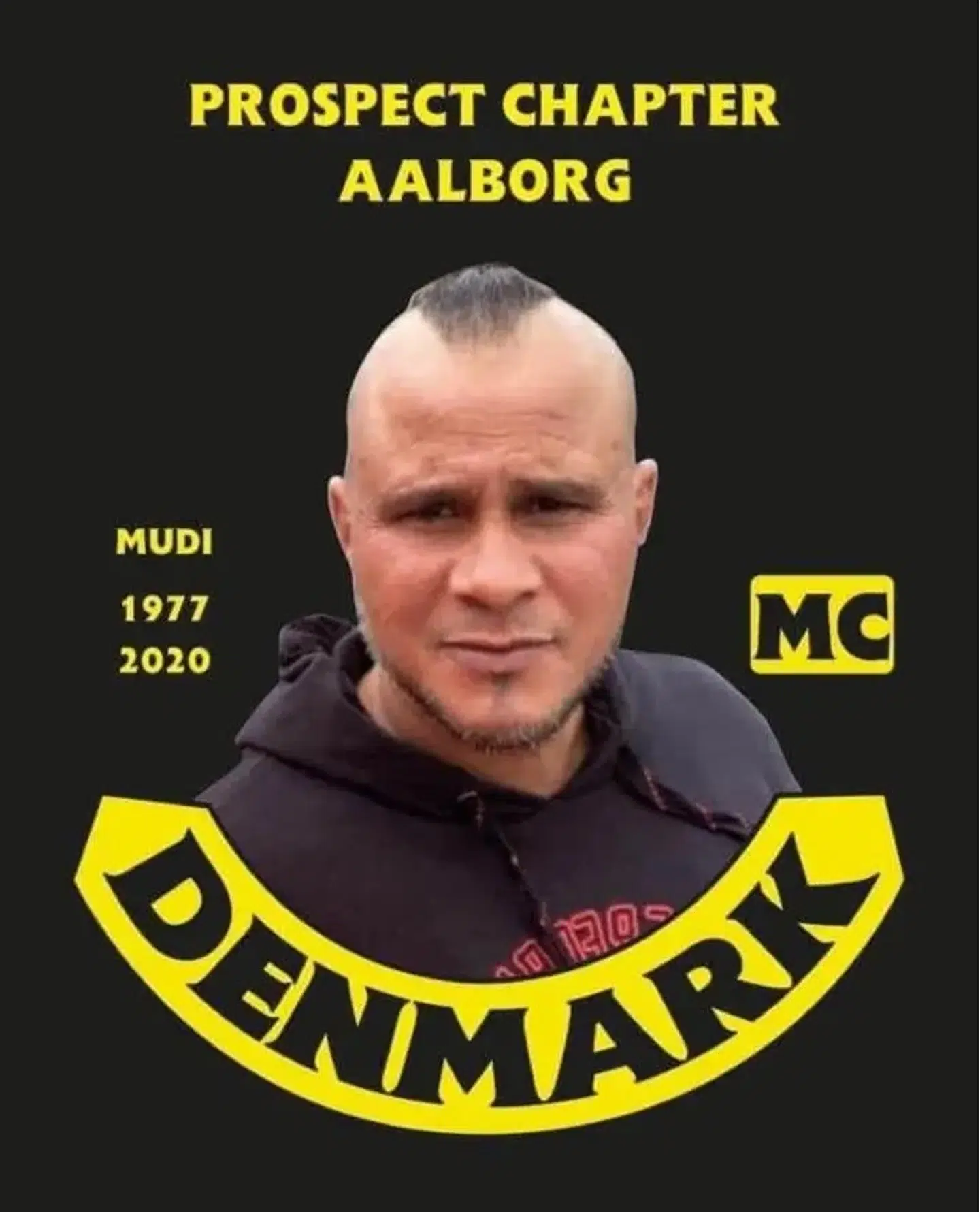 Den 42-årige Satudarah-lærling Mohammad Al-Zerjawi, der gik under tilnavnet 'Frisør Mudi', mistede livet ved det uhyggelige og voldelige sammenstød mellem to kriminelle grupperinger på en parkeringsplads ved Lenesvej i Brabrand 23. juli 2020. Ifølge politiet skyldes sammenstødet snyd med en hashhandel