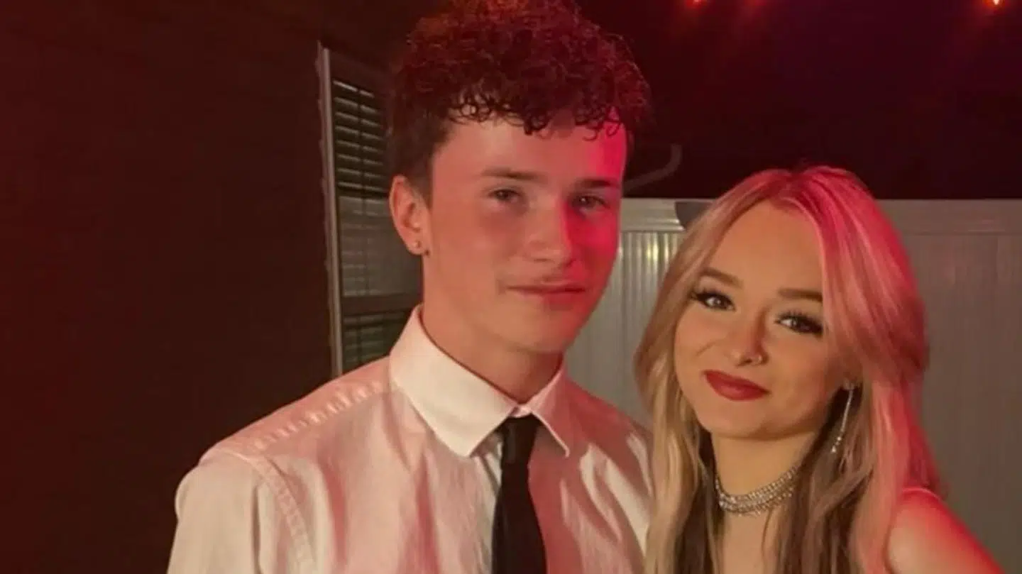 Dawson Day og Zoe Laverne blev juridsk gift få dage efter fødslen af deres datter Emersyn.