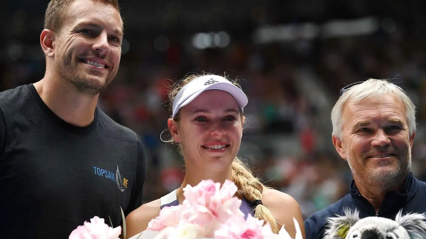Wozniacki med far Piotr og manden David efter karrierestopppet i 2020.