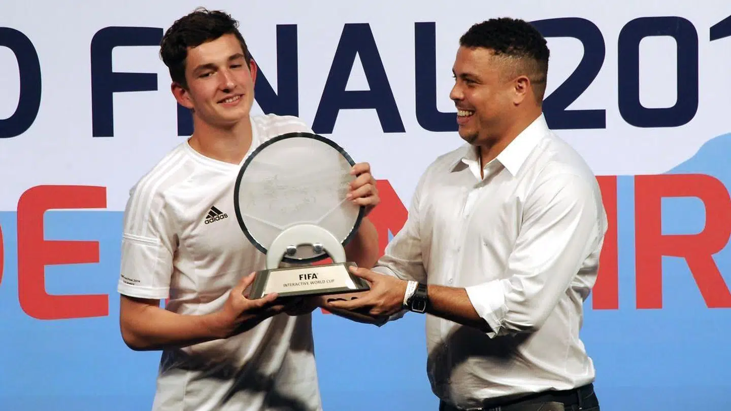 I 2014 modtog August Rosenmeier VM-titlen fra Ronaldo.