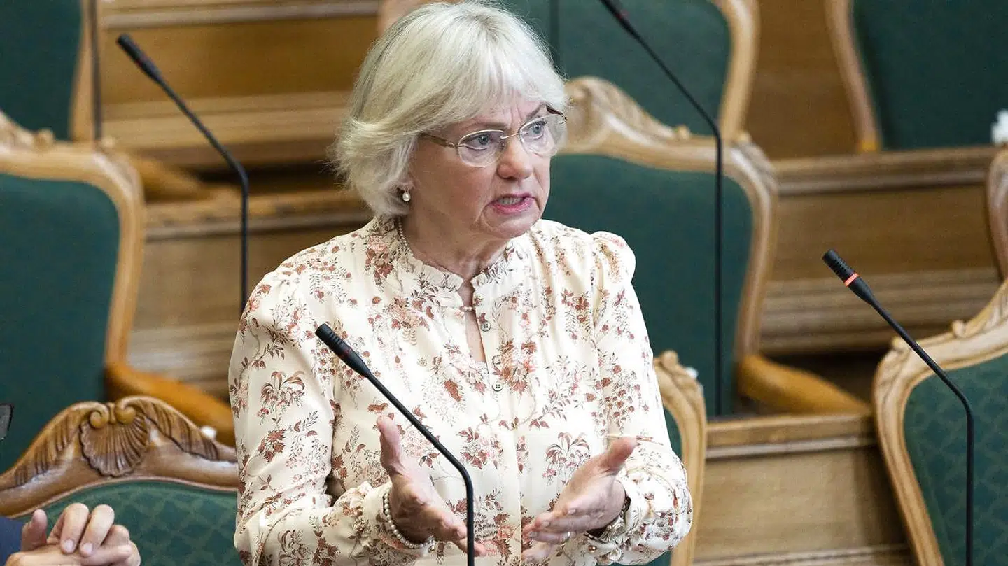 »Det er helt forkert,« lyder det fra Pia Kjærsgaard.
