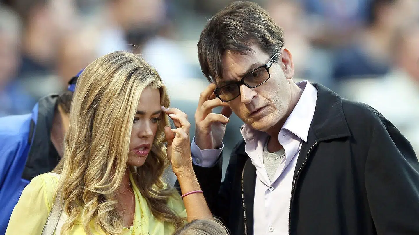 Arkivfoto af Charlie Sheen og Denise Richards i 2012.