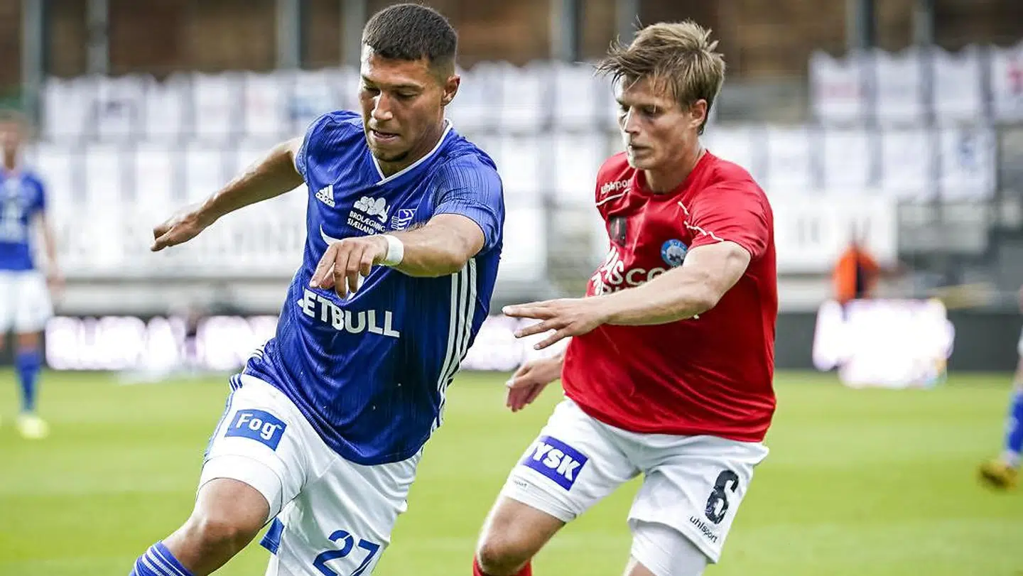 Frederik Møller (til højre) i aktion for Silkeborg.