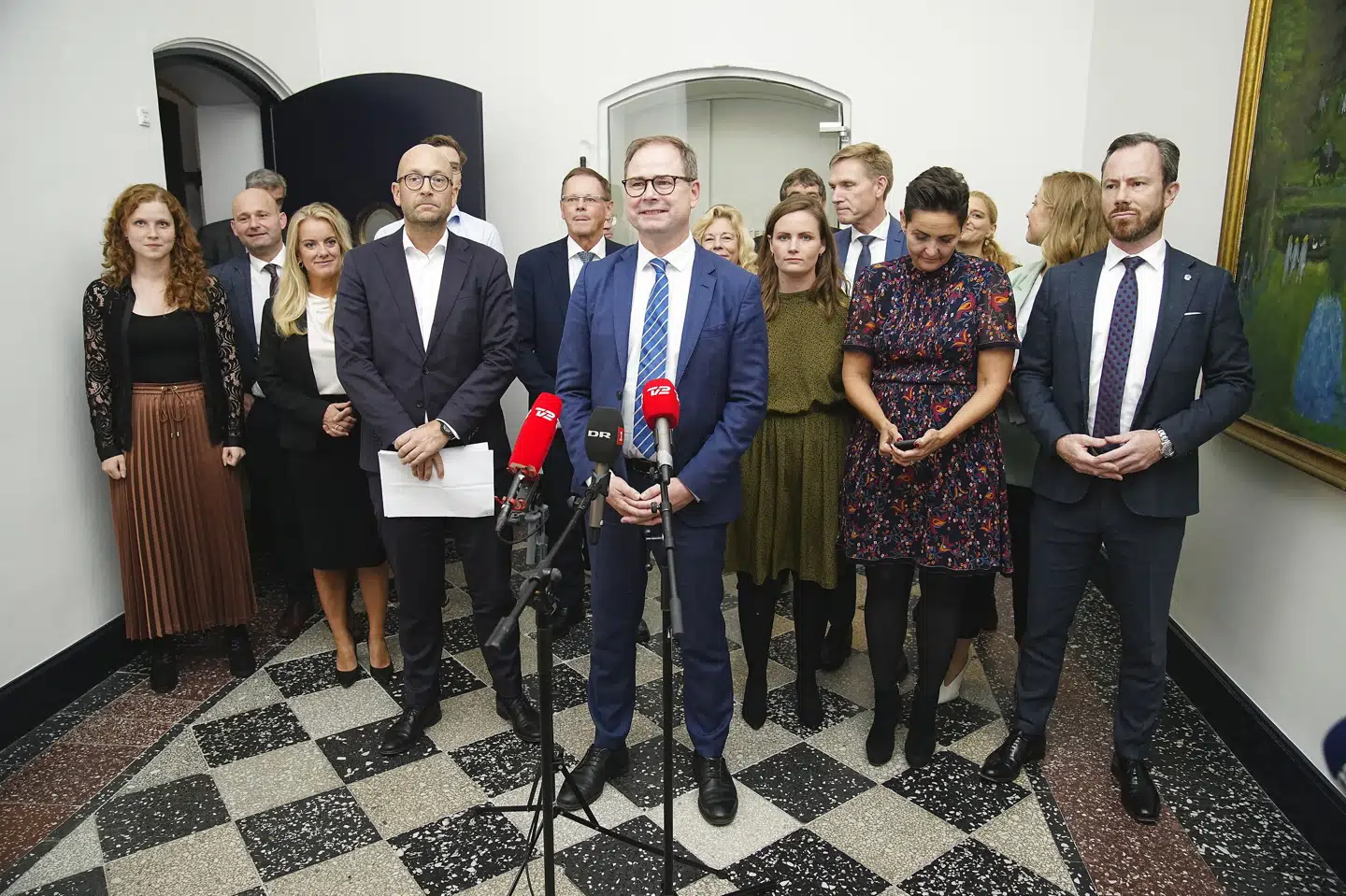 Regeringen og alle Folketingets partier minus Alternativet kunne mandag aften præsentere en aftale for klima- og kvælstofreduktioner i landbruget efter månedsvis med forhandlinger. Martin Sylvest/Ritzau Scanpix