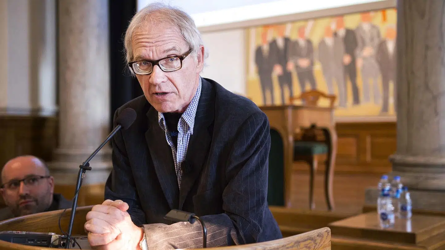 Lars Vilks (på billedet) og to betjente er omkommet i en trafikulykke i Sverige.