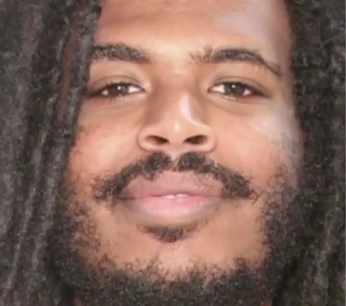 Den 21-årige indbrudstyv Alex Binyam Abraham døde som følge af hundebid, fastslog en obduktion.