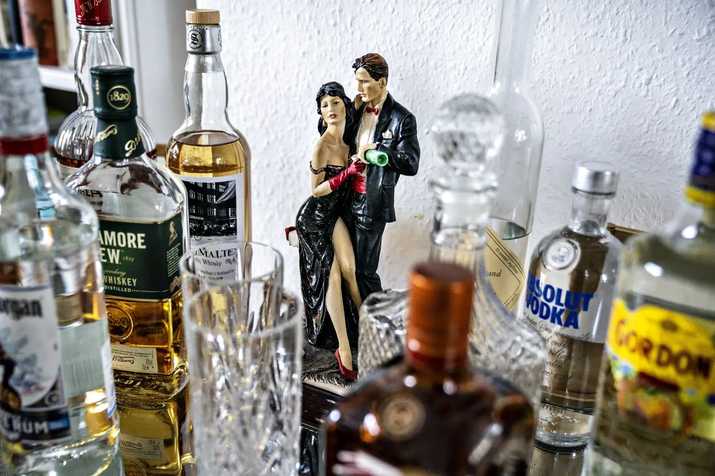 Corona har generelt haft en lav indflydelse på folks drikkevaner, men alligevel svarer hver tiende i en ny undersøgelse, at de har øget deres forbrug under nedlukningerne. Henning Bagger/Ritzau Scanpix