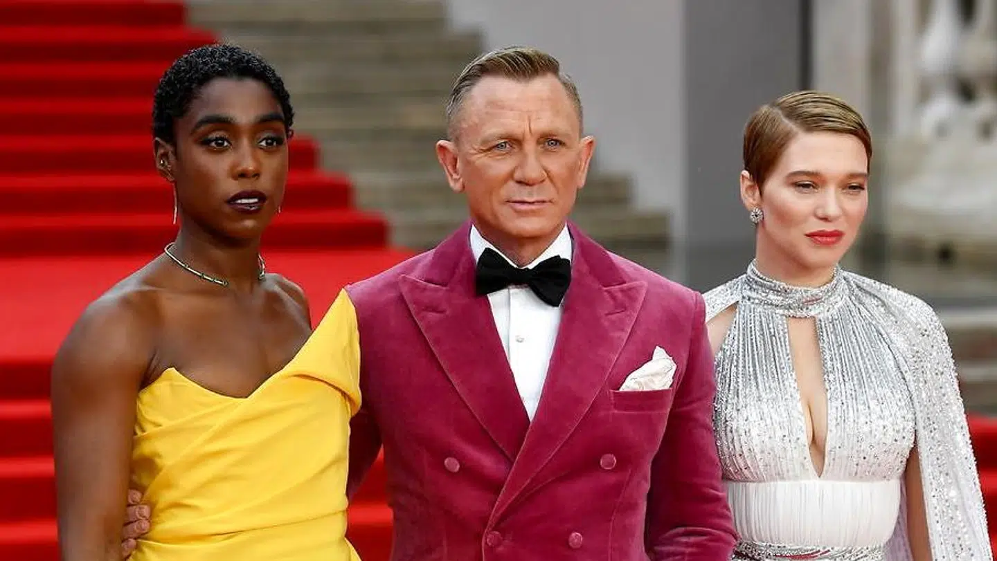 Daniel Craig ses her med sine medspillere i 'No Time To Die', Lashana Lynch og Lea Seydoux.