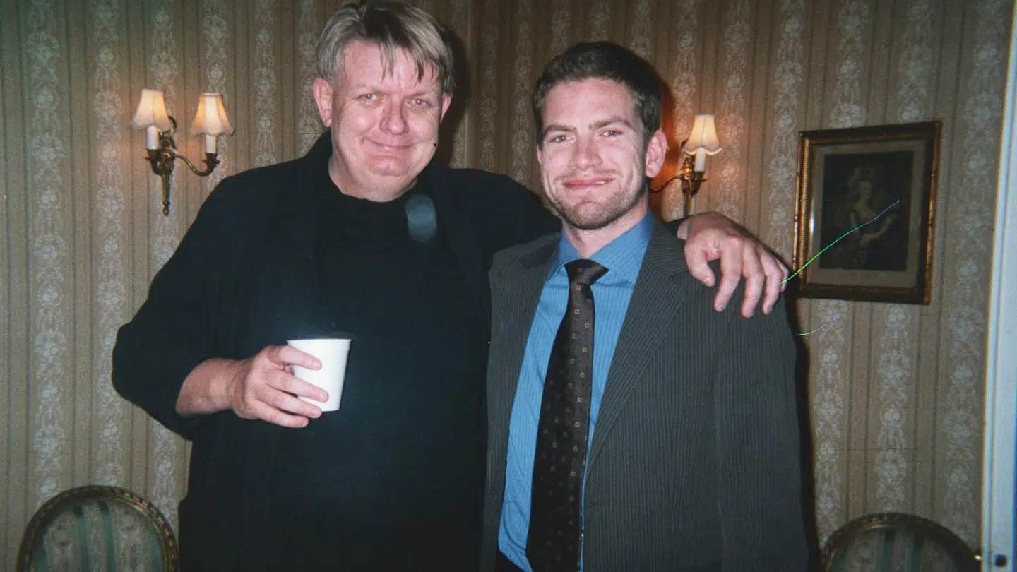 I 1995 spillede Jens Bådsgård en birolle i den danske film 'Mørke'. Her ses han sammen med en af filmens hovedrolleindehavere, Nikolaj Lie Kaas.