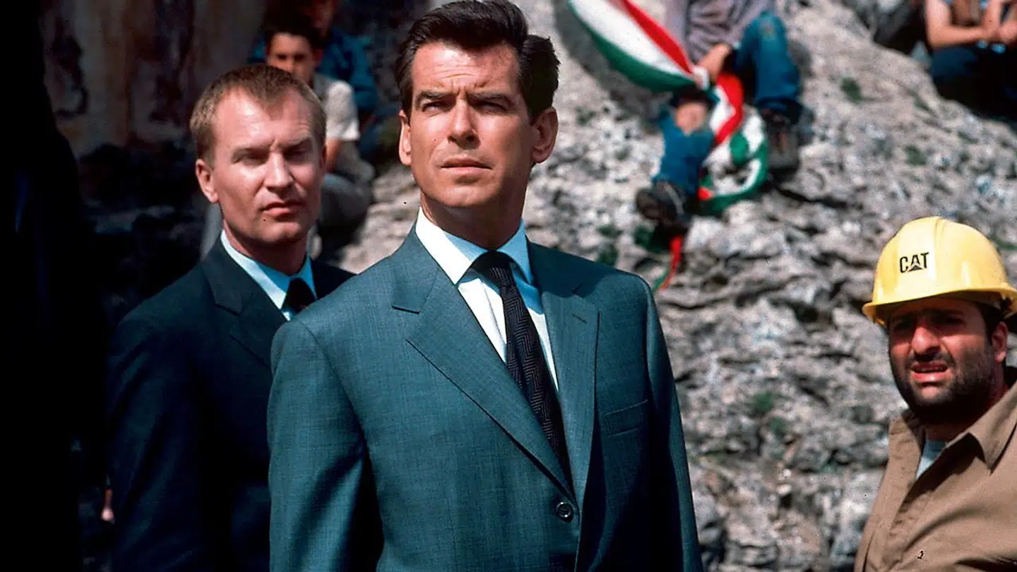 Ulrich Thomsen og Pierce Brosnan i 'The World Is Not Enough'.
