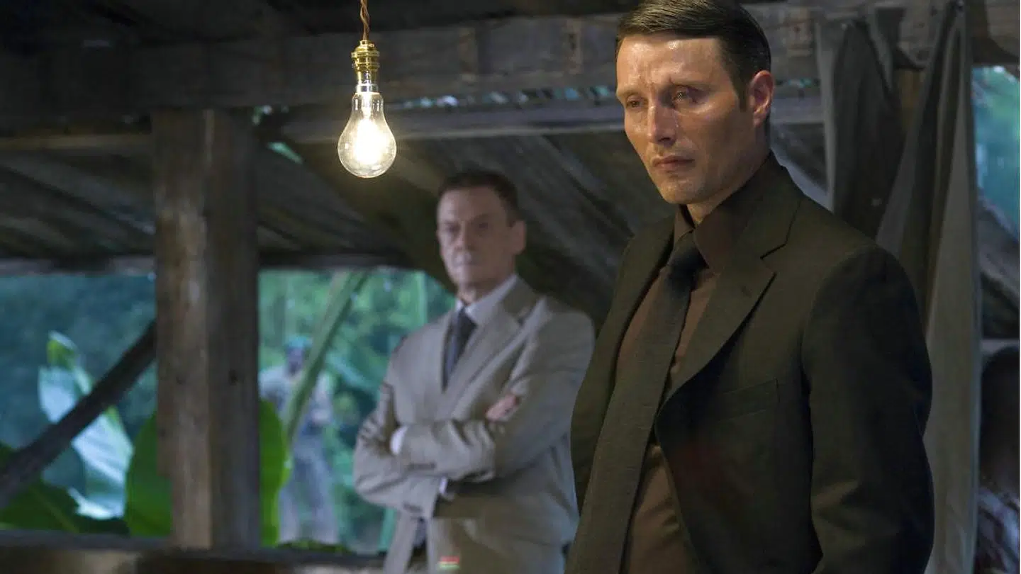 Mads Mikkelsen og Jesper Christensen i 'Casino Royal'.