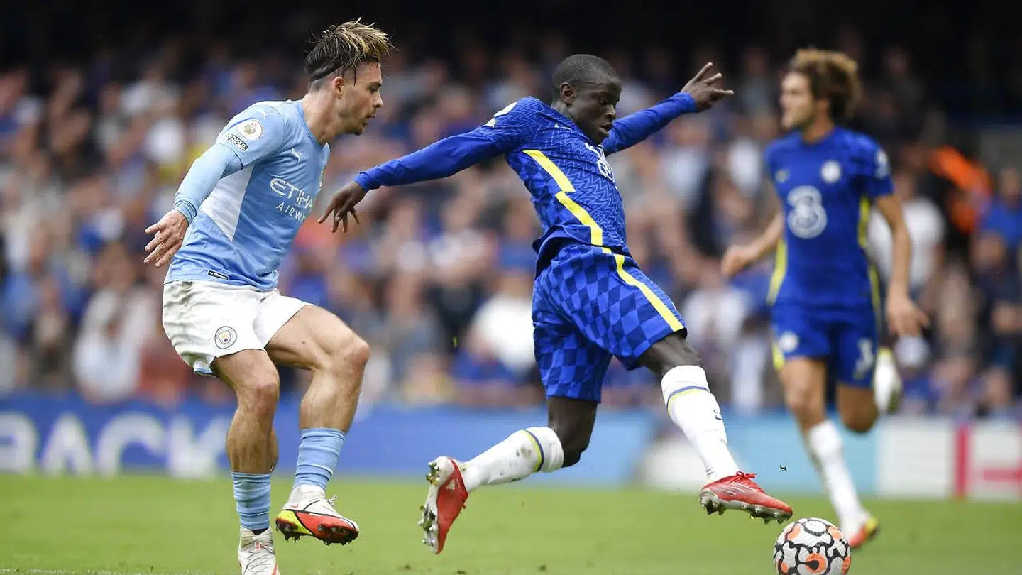 N'Golo Kanté (th.) er testet positiv for coronavirus.