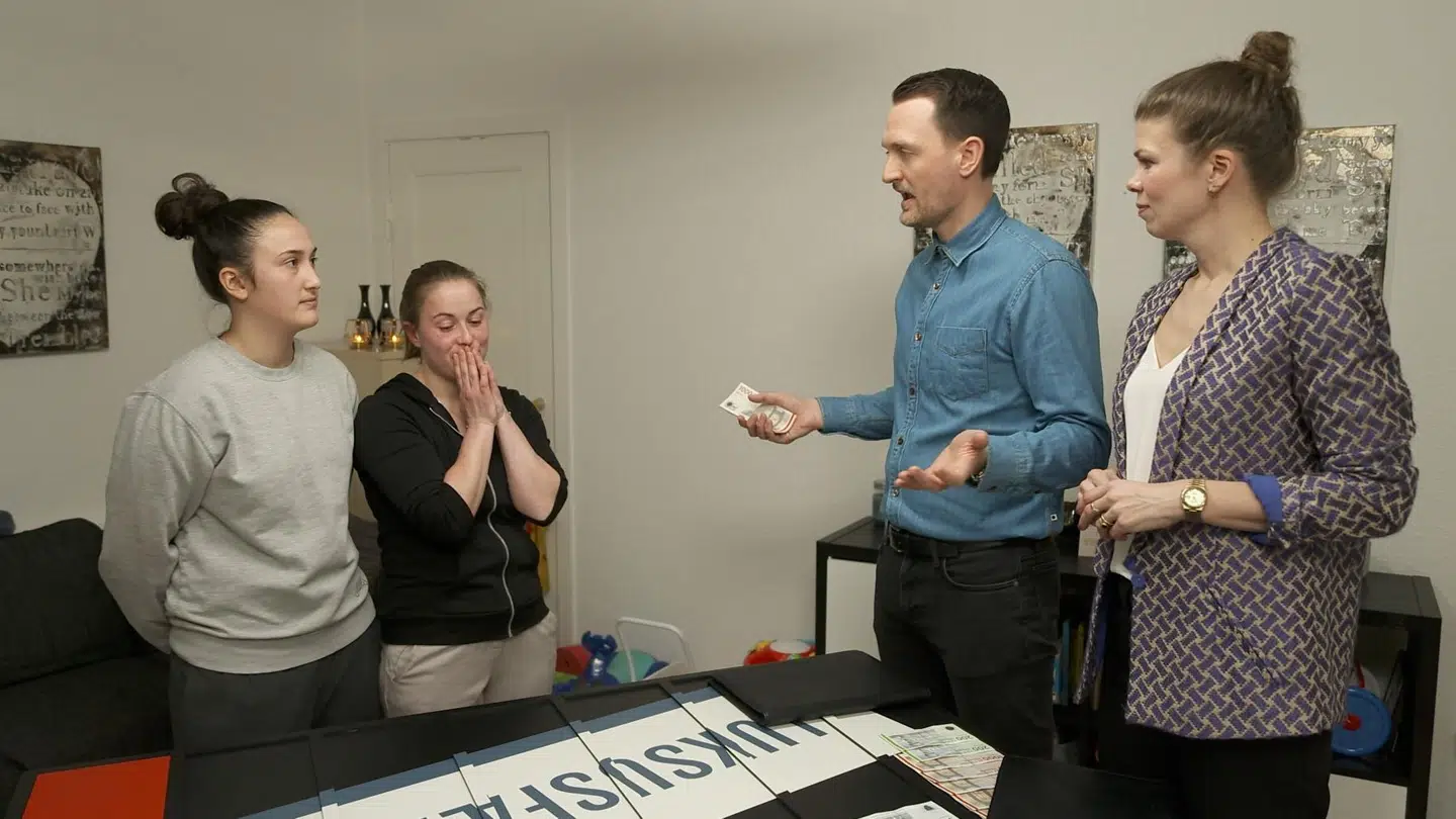 Dorte får hjælp af eksperterne i aftenens afsnit af 'Luksusfælden'.