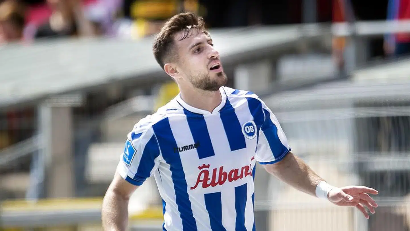 Bashkim Kadriis venstreben kan hamre bolden i kassen som få andre.