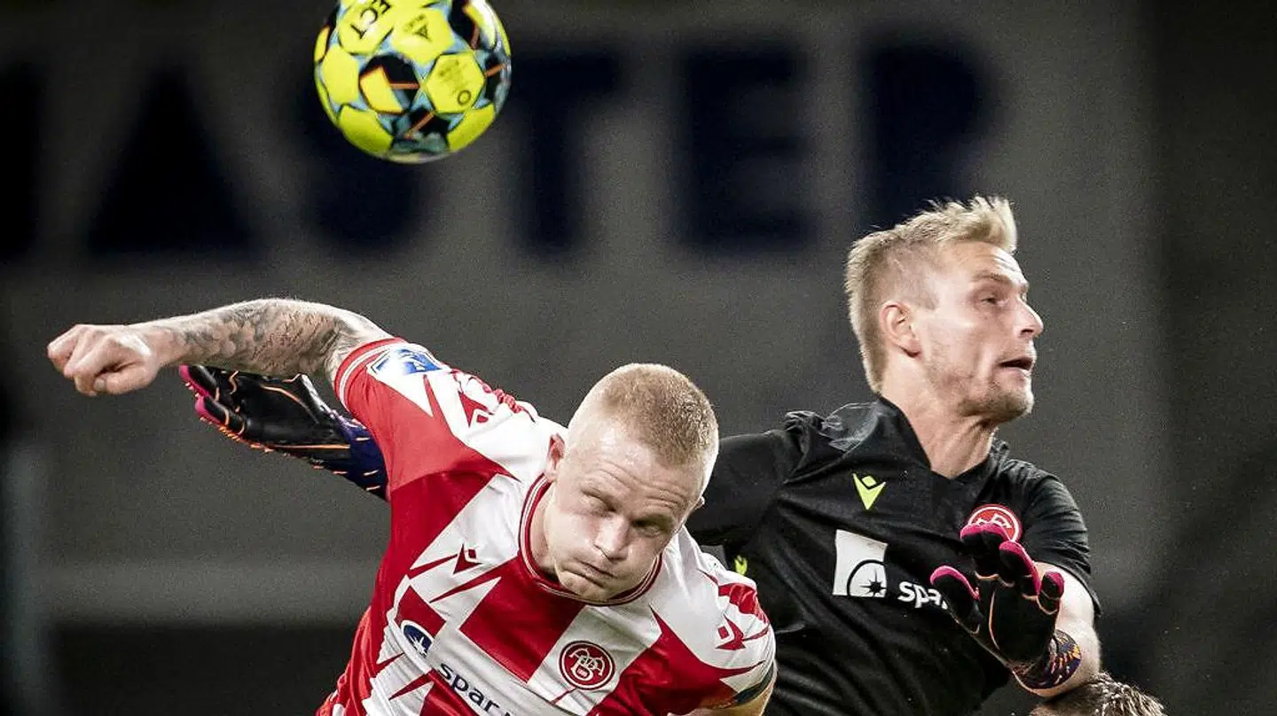 Der var fejl fra to af AaBs største profiler søndag aften. Her sled nordjyderne - heriblandt Rasmus Thelander og Jakob Rinne i det og kunne se Brøndby vende 0-1 til 2-1.