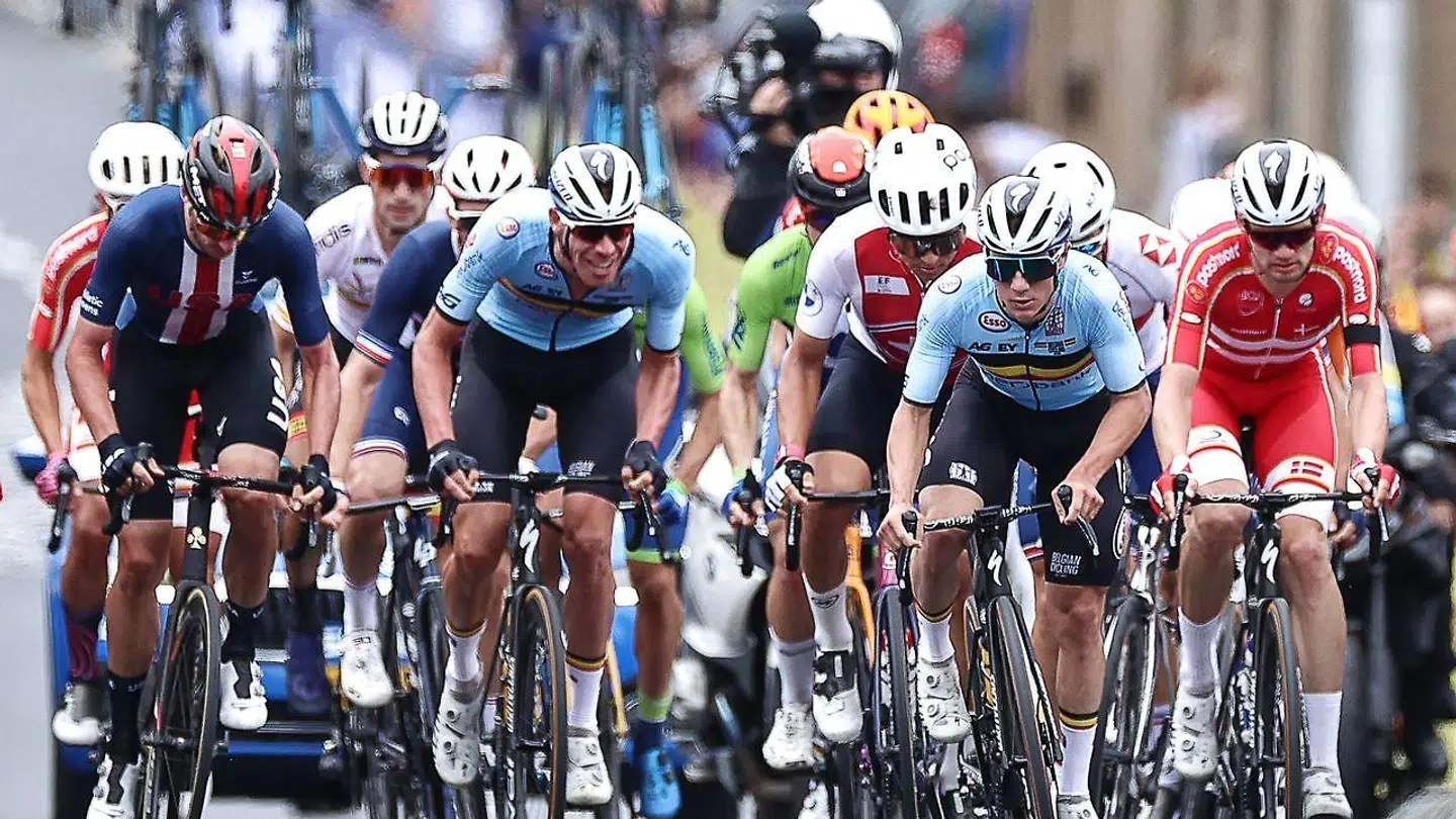 Kasper Asgreen til højre var med til at præge VM i cykling i begyndelsen.