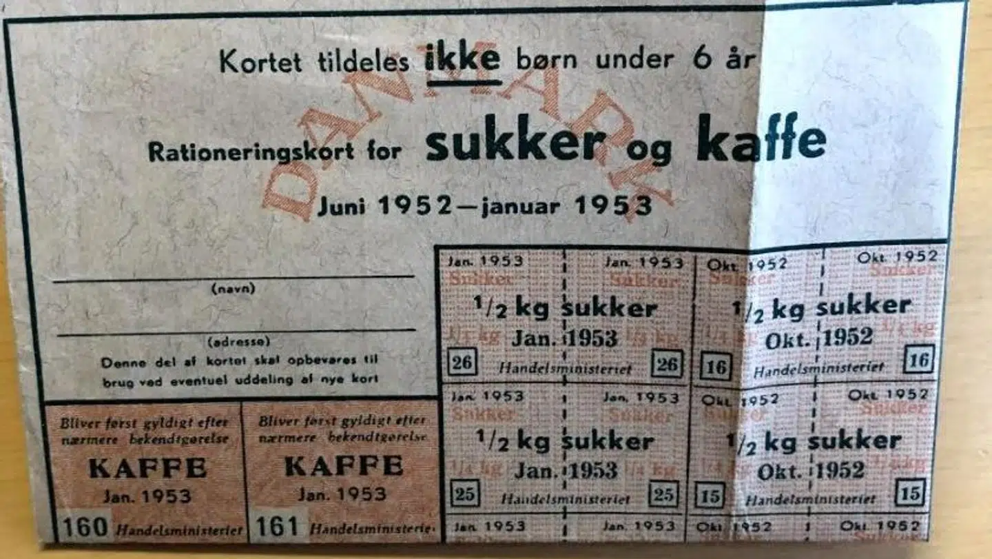 Rationeringskort for sukker og kaffe.
