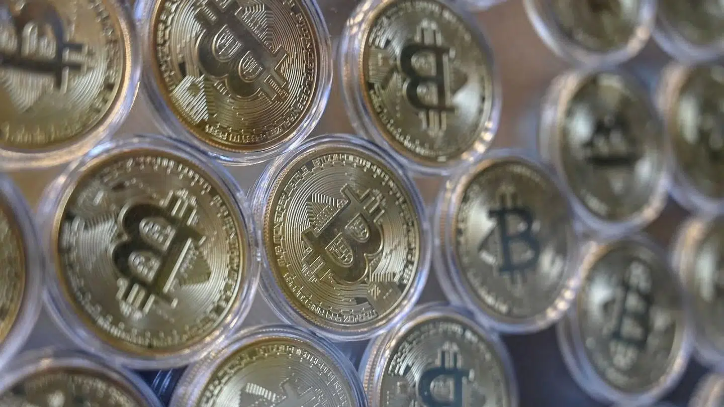 Bitcoin tog et voldsomt fald fredag efter en udelding fra de kinesiske myndigheder.