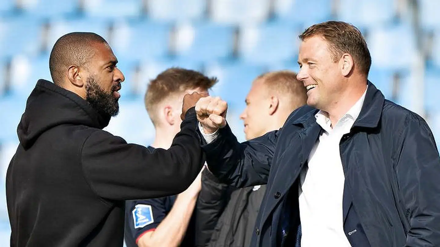 AGF's cheftræner David Nielsen fejrer sejren med AGF's adm. direktør Jacob Nielsen i 3F Superligakampen mellem Aab og AGF på Aalborg Portland Park, søndag den 7. juni 2020.