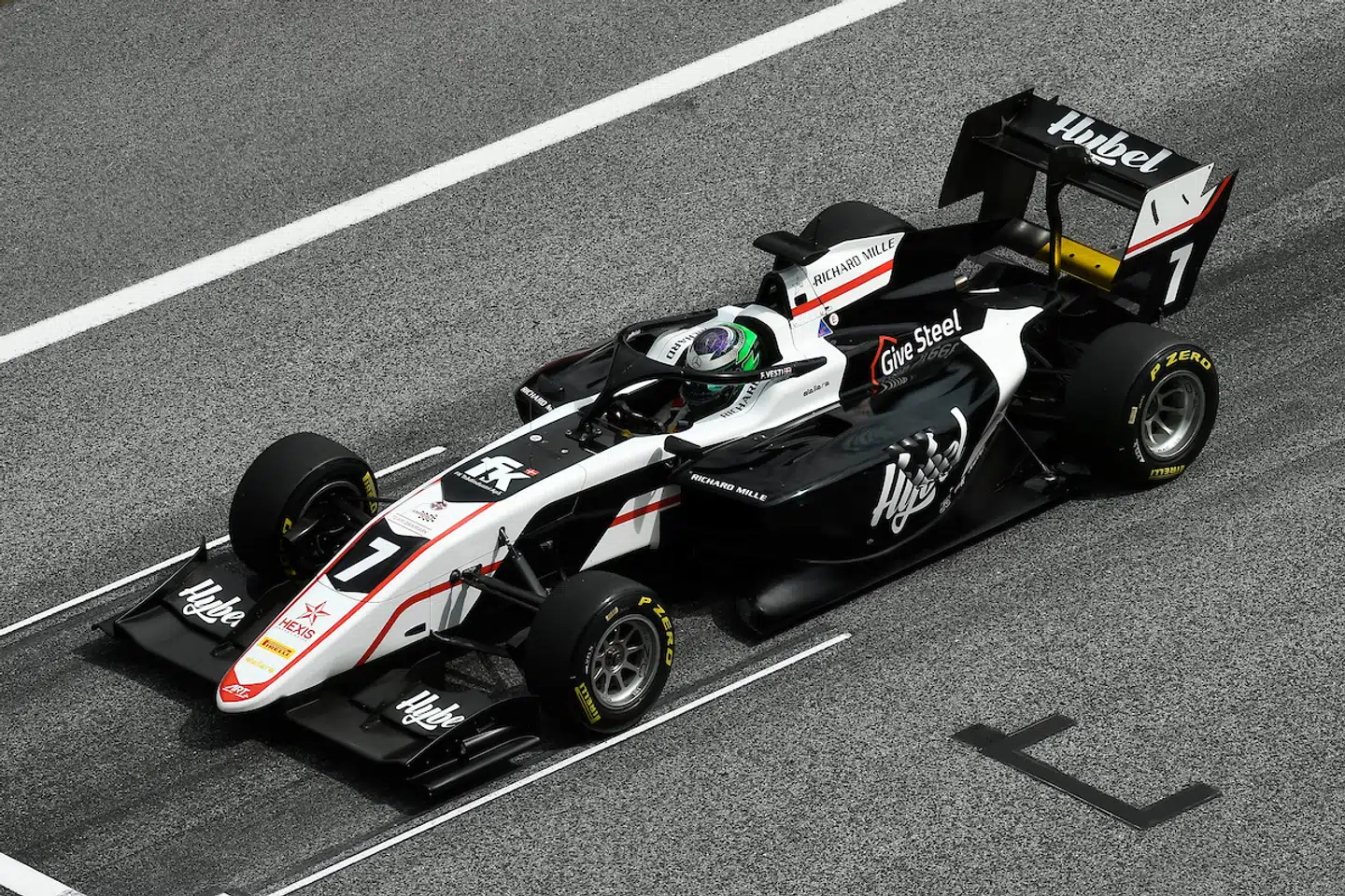 Frederik Vesti sluttede weekendens første Formel 3-løb på en anonym niendeplads.