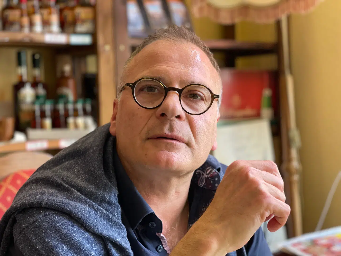 Stefano er pensioneret balletdanser. Han tror, at de ældre vil straffe de store tyske partier.