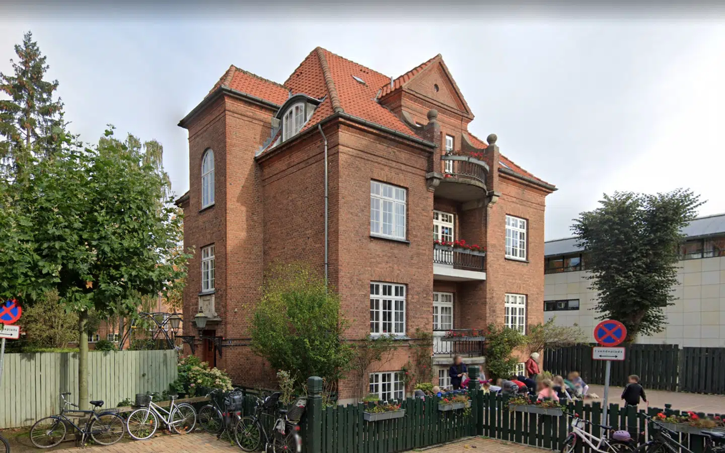 På listens absolutte top ligger Henriette Hørlücks Skole, som er placeret i hjertet af Odense. Foto: Google Streetview.