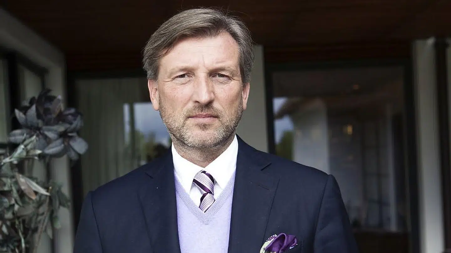 Forretningsmanden René Sindlev har sat en ejendom til salg, hvortil der hører tre seperate boligere.