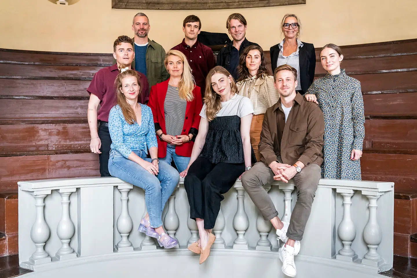 Jon Lange, Kasper Dalsgaard, Thue Ersted Rasmussen, Benedikte Hansen, Jesper Groth, Anna Stokholm, Katrine Greis-Rosenthal, Reel Rønholdt, Ulla Vejby, Molly Egelind og Jakob Åkerlind, da TV 2 holder pressemøde på tv-serien 'Sygeplejeskolen IV' på Medicinsk Museum i København 16. september 2021. (Foto: Ida Marie Odgaard/Ritzau Scanpix)