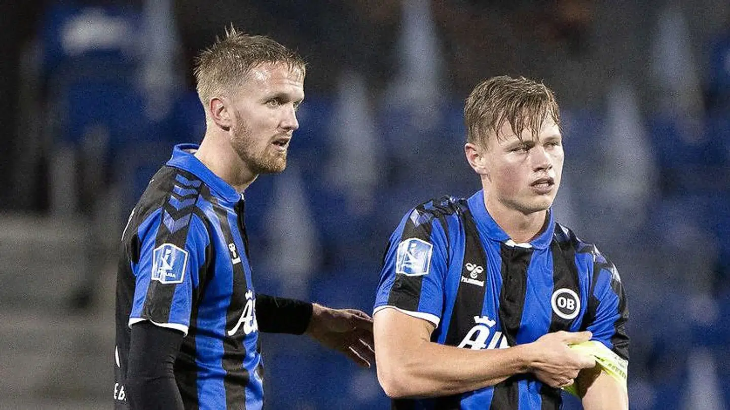 Kasper Larsen og Jeppe Tverskov - her i en ligakamp sidste år - holdt nullet i forsvaret mod FC Helsingør.