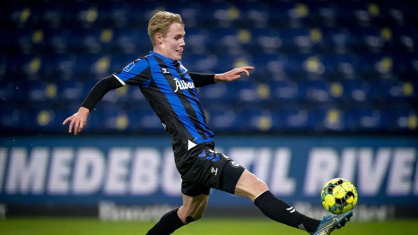 Max Fenger i færd med at score mod Brøndby i november 2020. Der er gået ti måneder siden, men tirsdag kom han på tavlen igen mod Helsingør i pokalturneringen.