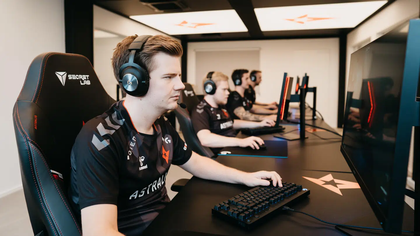 Astralis er især kendt for deres Counter-Strike-hold, der igennem en årrække har været en del af den absolutte verdenstop.