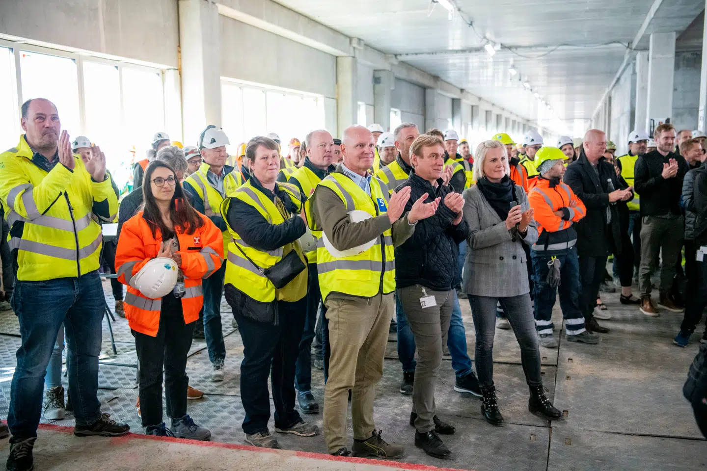 Der blev holdt taler, og der blev uddelt klapsalver fra de fremmødte.