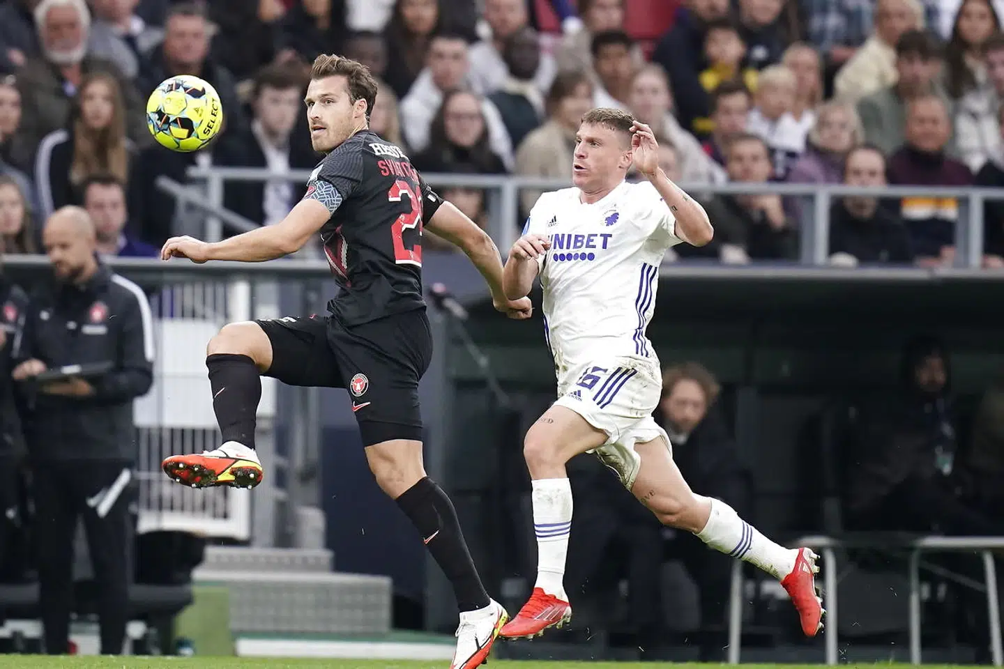 Superligakampen mellem FC København og FC Midtjylland i Parken , søndag den 19. september 2021.