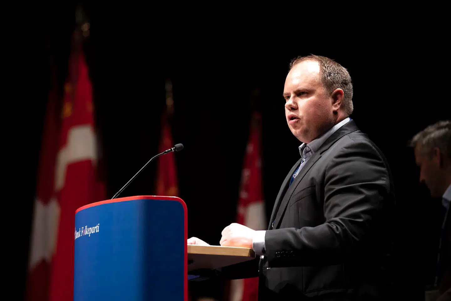 Martin Henriksen taler forud for valget til hovedbestyrelsen. Dansk Folkeparti holder årsmøde i MCH Herning Kongrescenter lørdag den 18. september 2021.. (Foto: Bo Amstrup/Ritzau Scanpix)