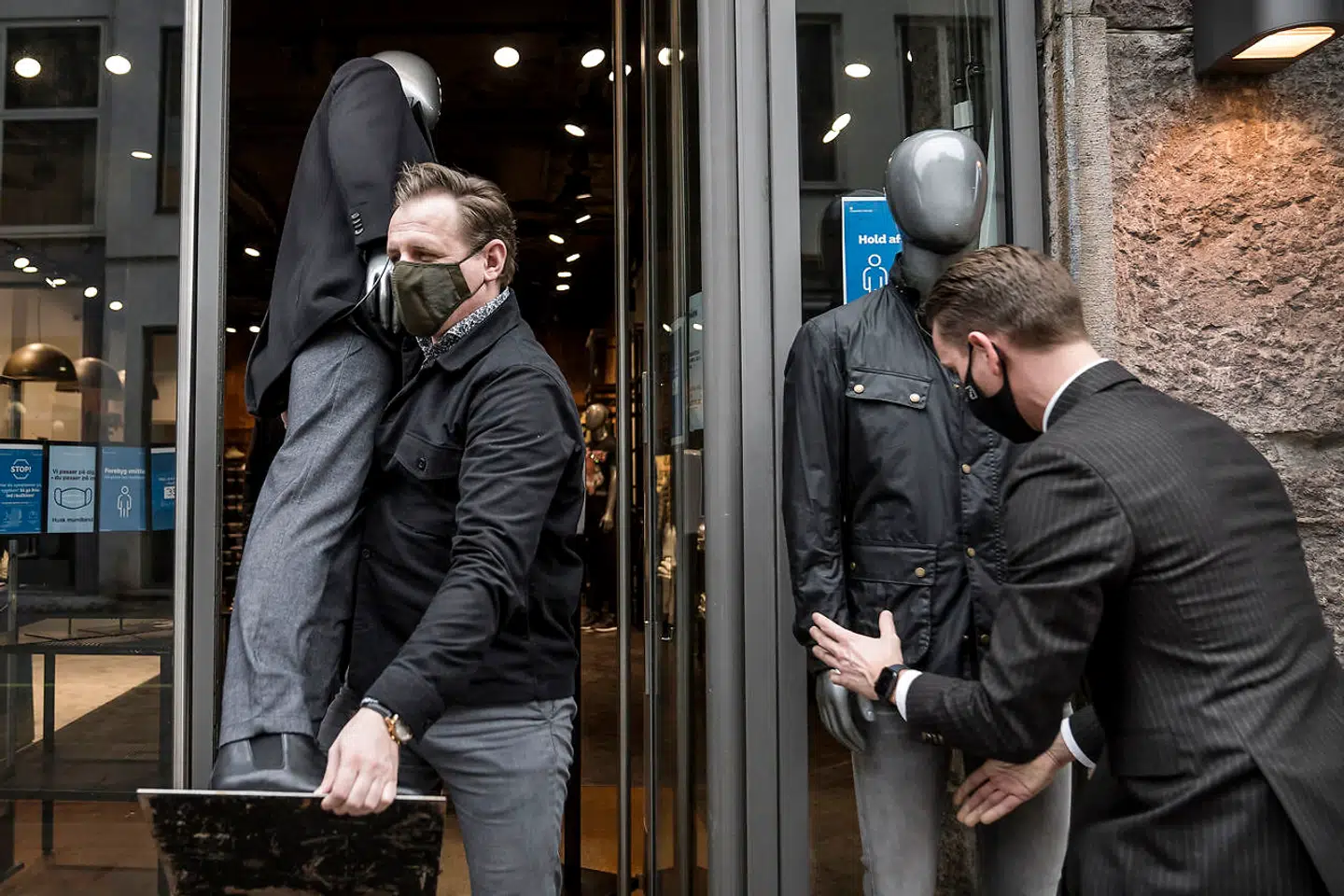 Tøjkæden Kaufmann, der har hovedsæde i Aarhus, har fået en bøde på 3,7 millioner kroner for at aftale priser med en konkurrent.