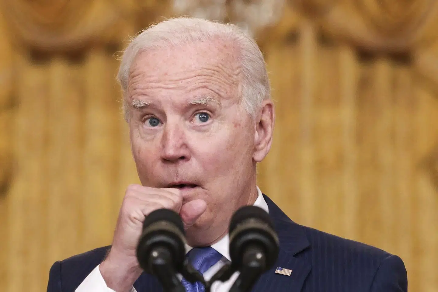 Host! Joe Biden hoster igen.