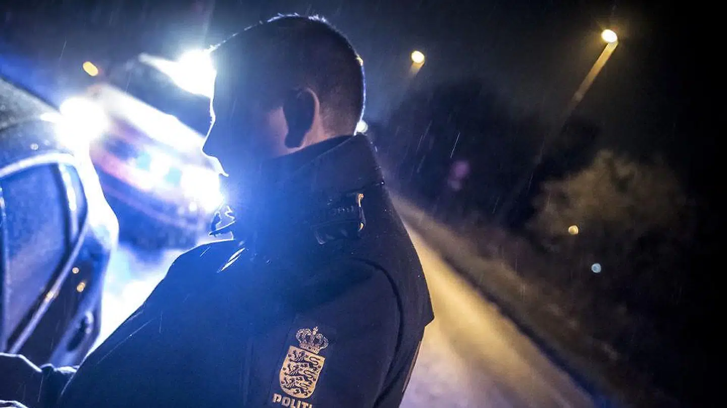 Politiet stoppede flere, men ingen som passede på signalementet af manden.