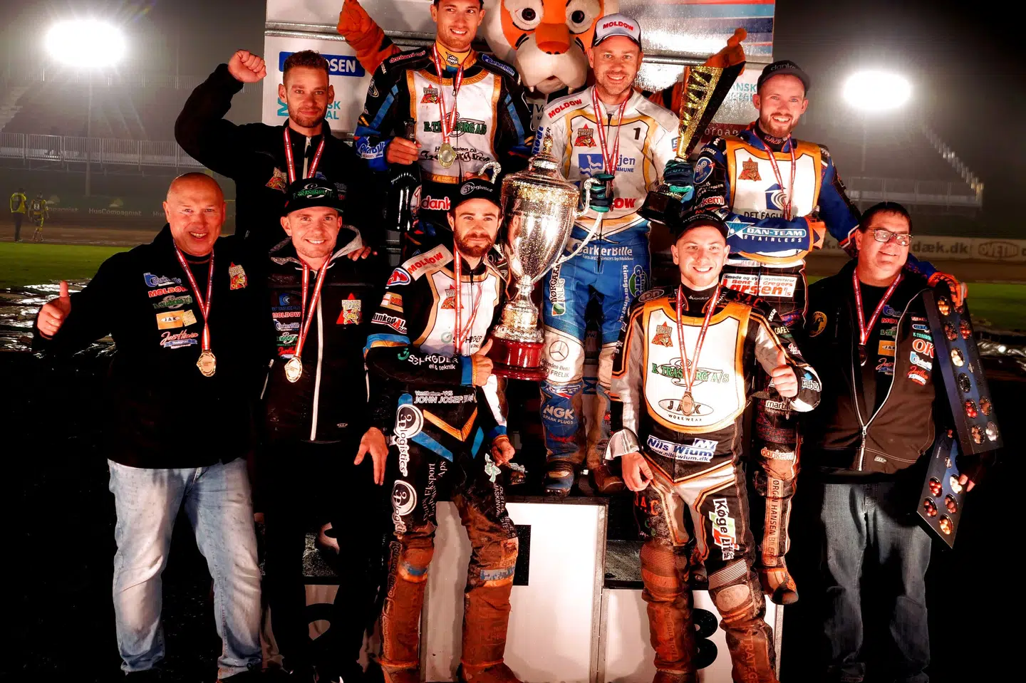 Holsted fik guldet overrakt i Vojens onsdag aften. Unknown/Ritzau Scanpix