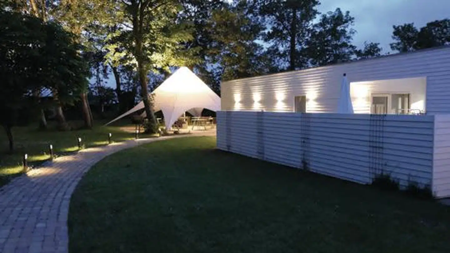 Ejendommen ligger på Norringholmsvej 32 i Viby - få kilometer fra Aarhus.