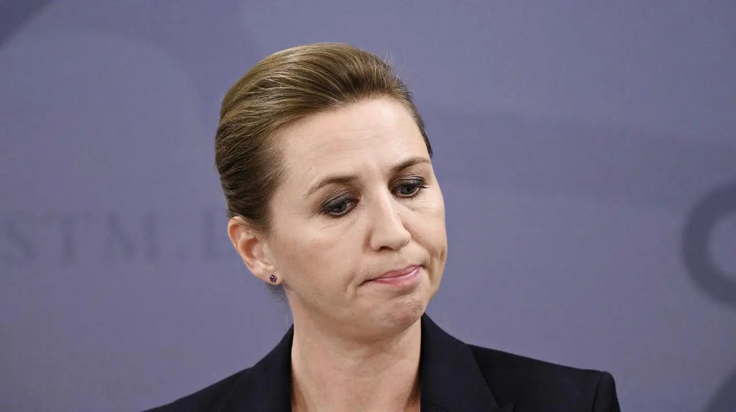 Statsminister Mette Frederiksen og rød blok taber opbakning blandt danskerne. Coronaen, som gav hende vind i sejlene, er nu væk, forklarer Søs Marie Serup