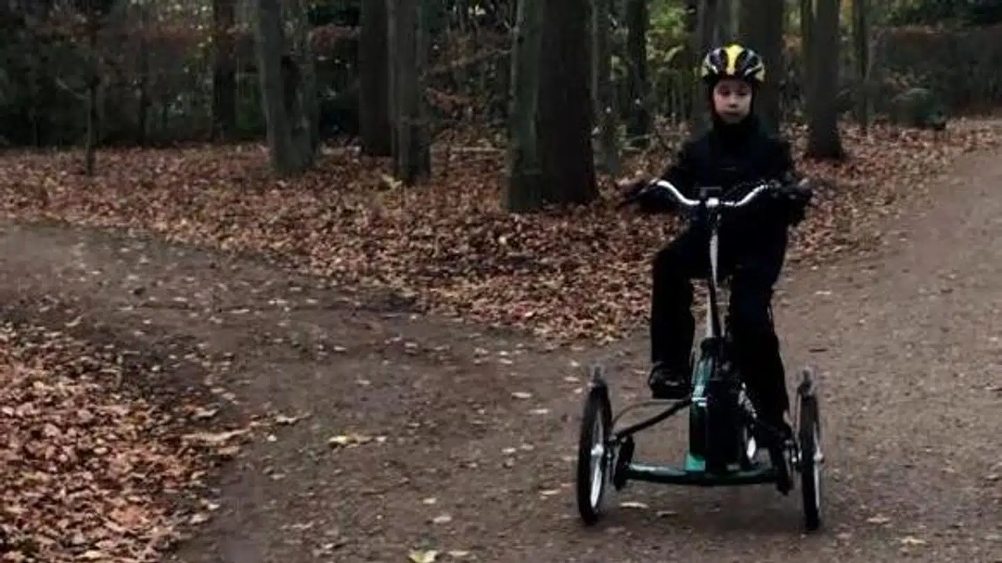 På dette billede er cyklen uden kurv. Familien fortæller dog, at der er kurv på cyklen. Privatfoto.
