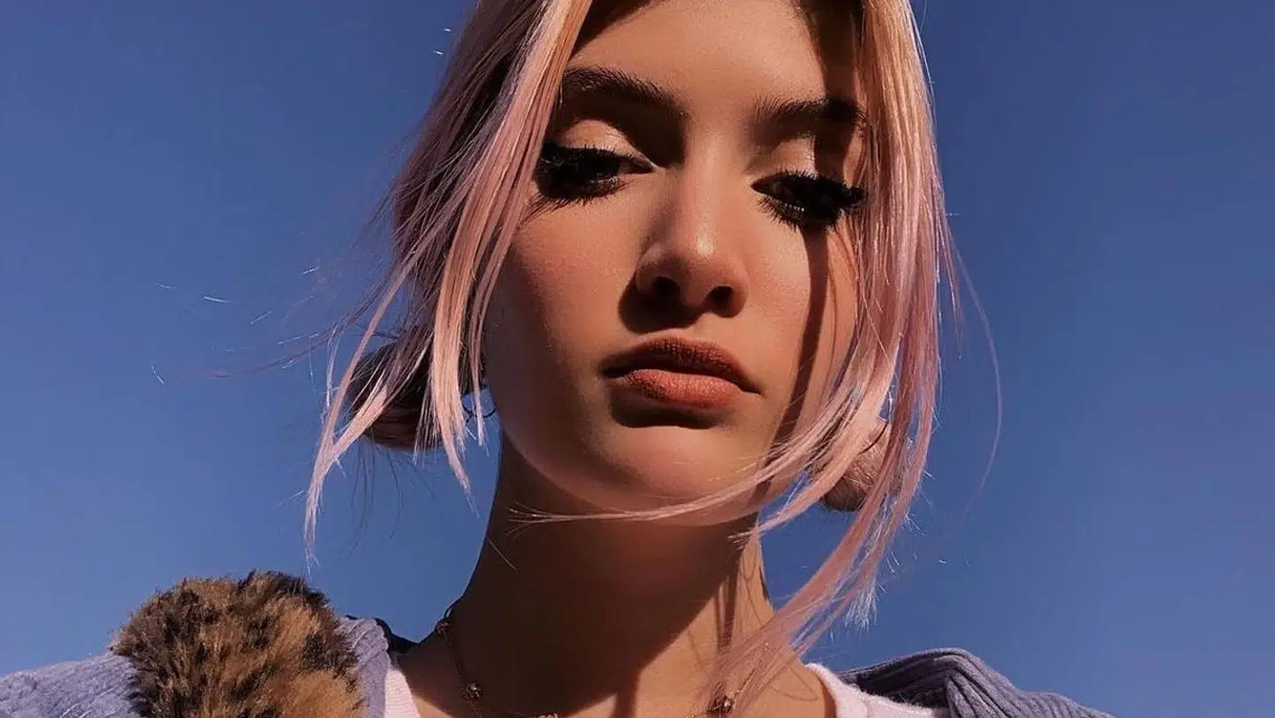 Sami Sheen har lagt en vidoe på TikTok, hvor hun kommer med flere beskyldninger.