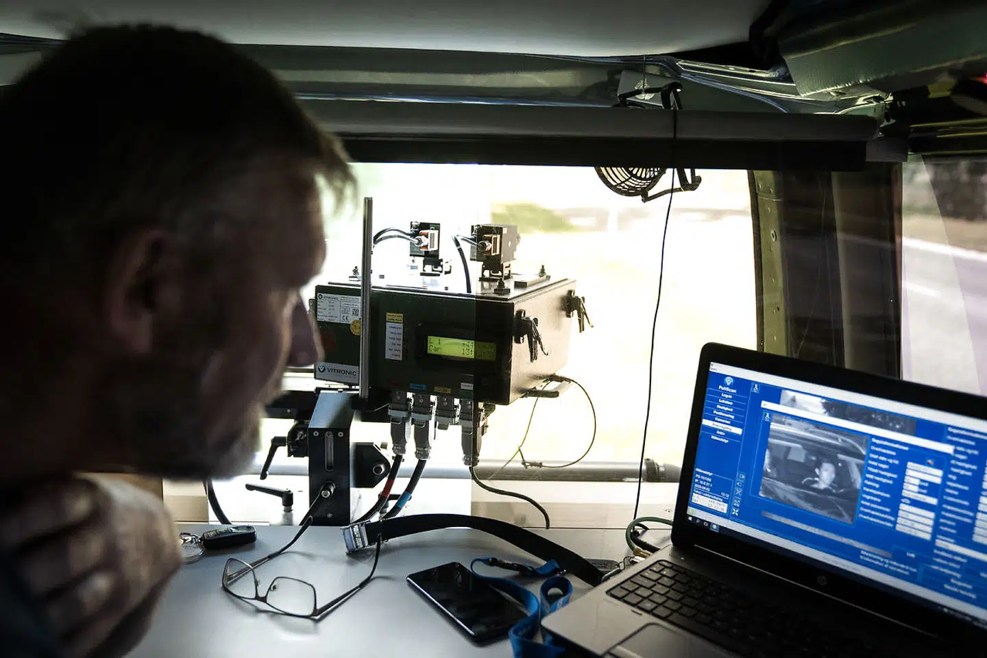 En af politiets fotovogn var på arbejde torsdag og fredag ved Storebæltsbroen. Arkivfoto.
